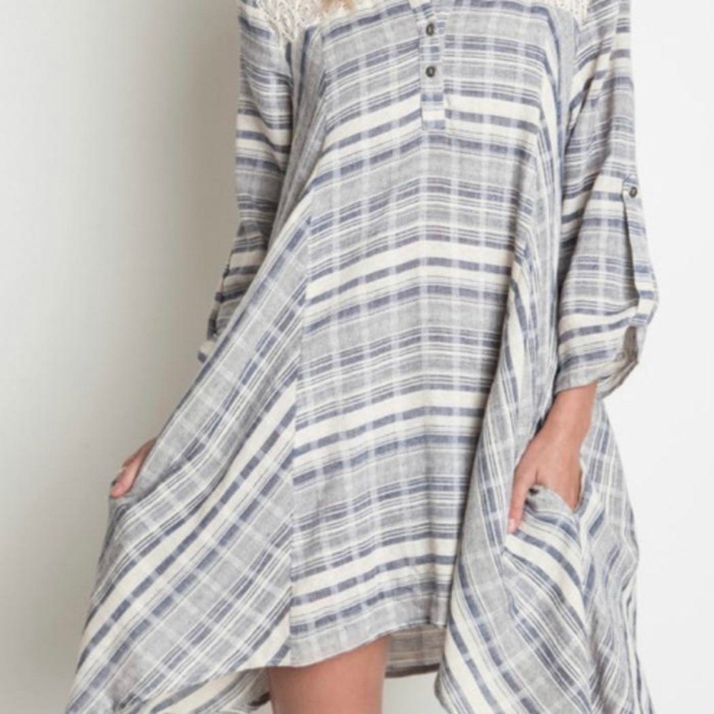 UMGEE Shark Bite Dress Blue Plaid Crochet Front M